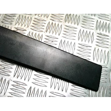 Baguette de porte avant gauche FORD FIESTA 5 PHASE 2 d’occasion