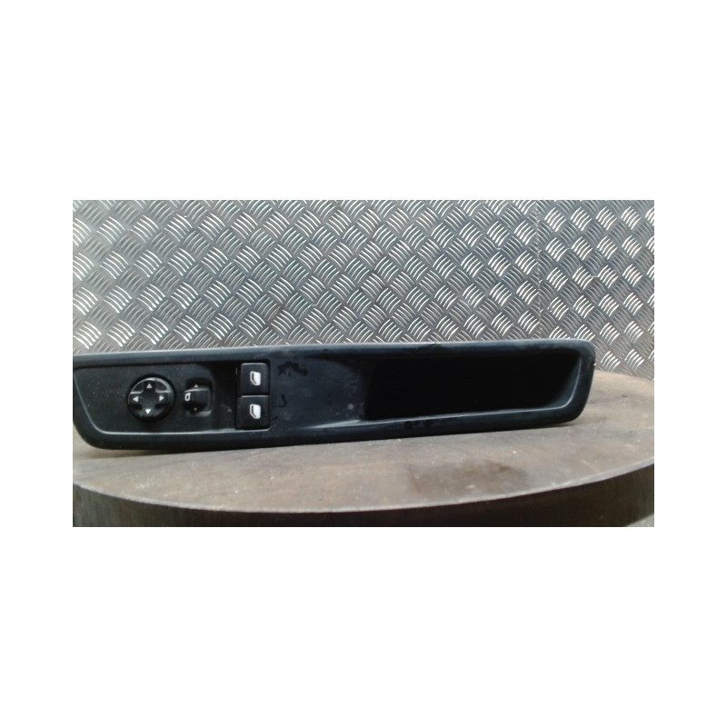 Interrupteur de leve vitre avant gauche PEUGEOT EXPERT 3 PHASE 1 d’occasion