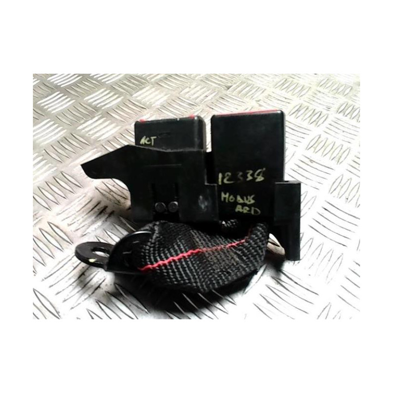 Attache ceinture avant droit RENAULT MODUS PHASE 1 d’occasion