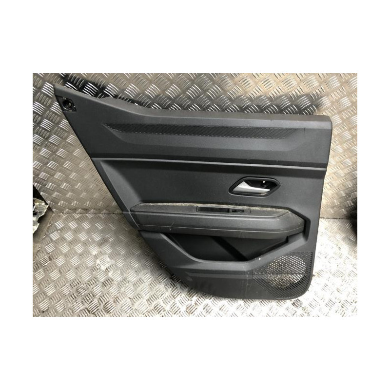 Panneau de porte arriere gauche DACIA DUSTER 3 d’occasion