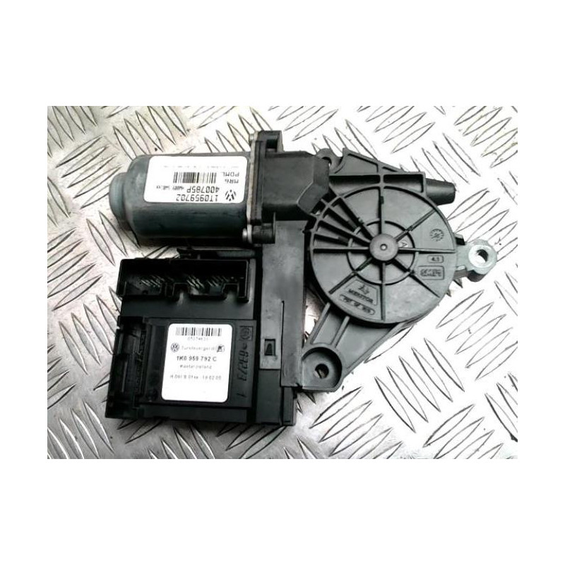 Moteur leve vitre avant droit VOLKSWAGEN TOURAN 1 PHASE 1 d’occasion