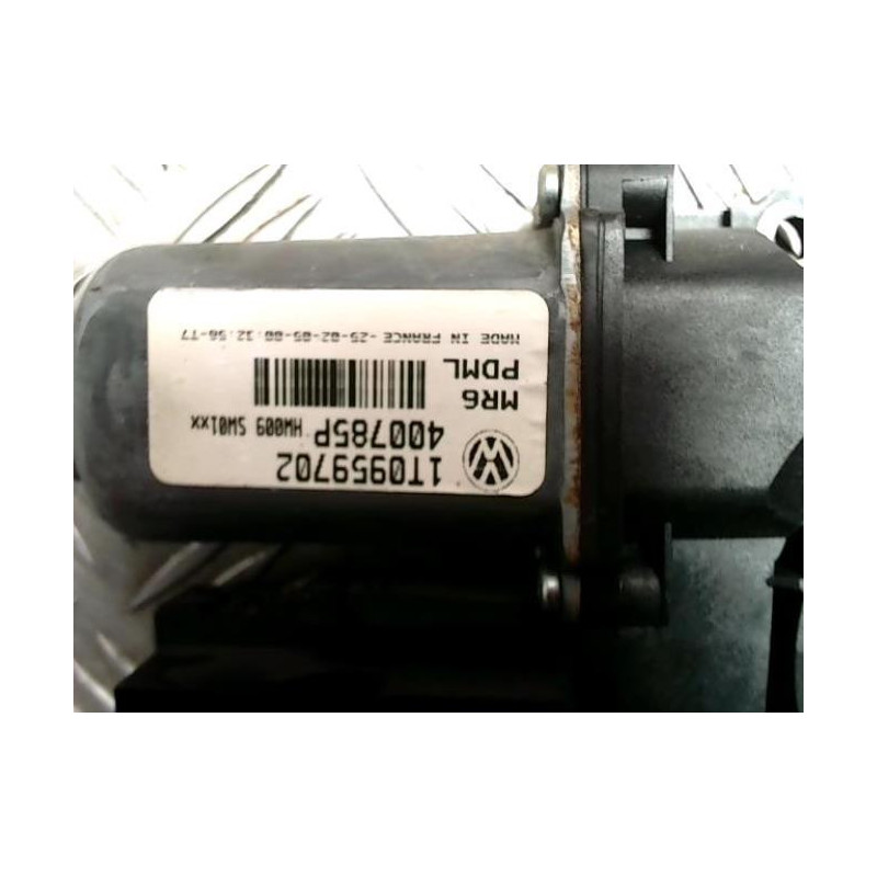 Moteur leve vitre avant droit VOLKSWAGEN TOURAN 1 PHASE 1 d’occasion