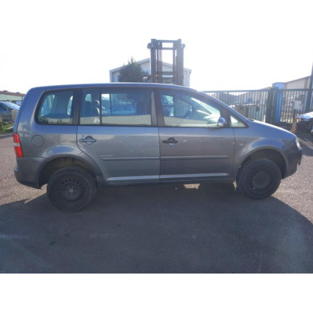 Charniere de capot VOLKSWAGEN TOURAN 1 PHASE 1 d’occasion
