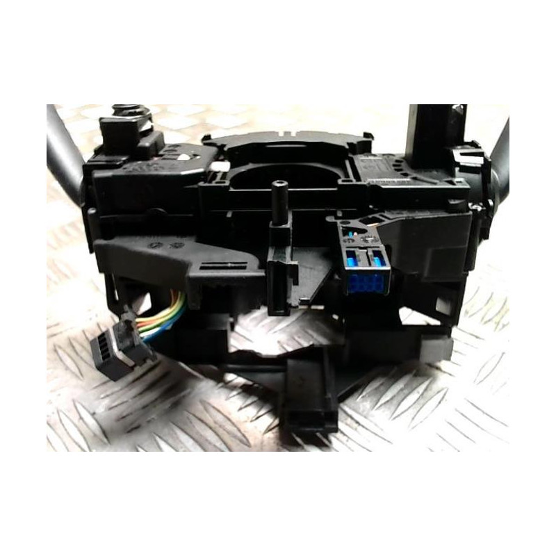 Com (Bloc Contacteur Tournant+Commodo Essuie Glace+Commodo Phare) VOLKSWAGEN TOURAN 1 PHASE 1 d’occasion