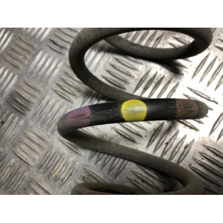 Ressort de suspension arriere RENAULT TWINGO 3 PHASE 1 d’occasion