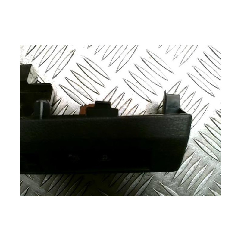 Bouton/Interrupteur PEUGEOT 3008 1 PHASE 1 d’occasion