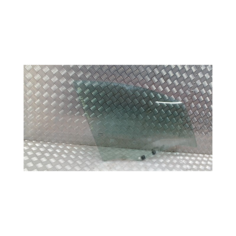 Vitre avant droit RENAULT CLIO 4 PHASE 1 d’occasion