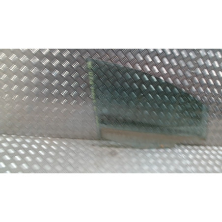 Vitre avant droit FORD FIESTA 6 PHASE 1 d’occasion
