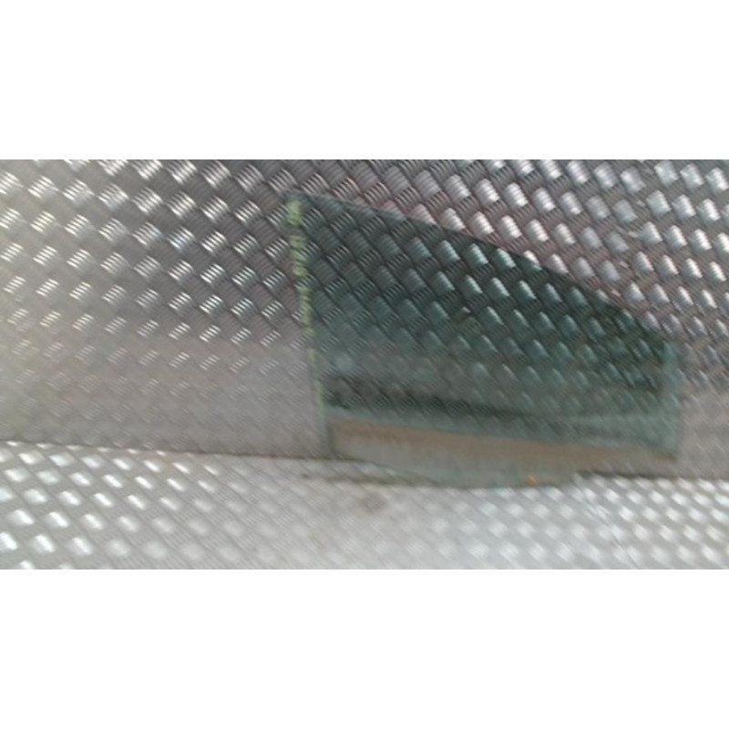 Vitre avant droit FORD FIESTA 6 PHASE 1 d’occasion