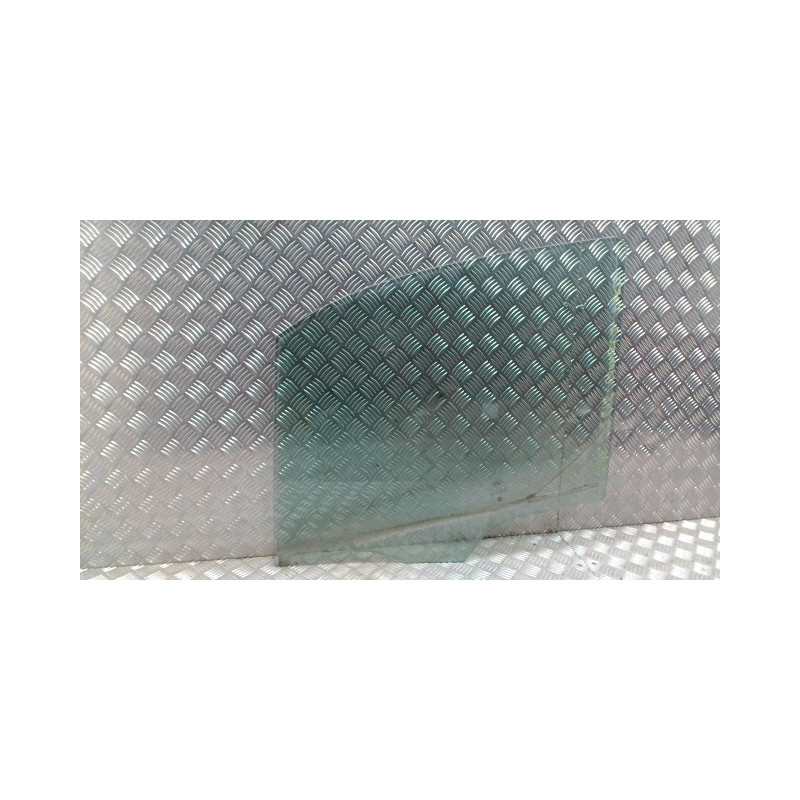 Vitre avant gauche FORD TRANSIT CONNECT 2 PHASE 1 d’occasion