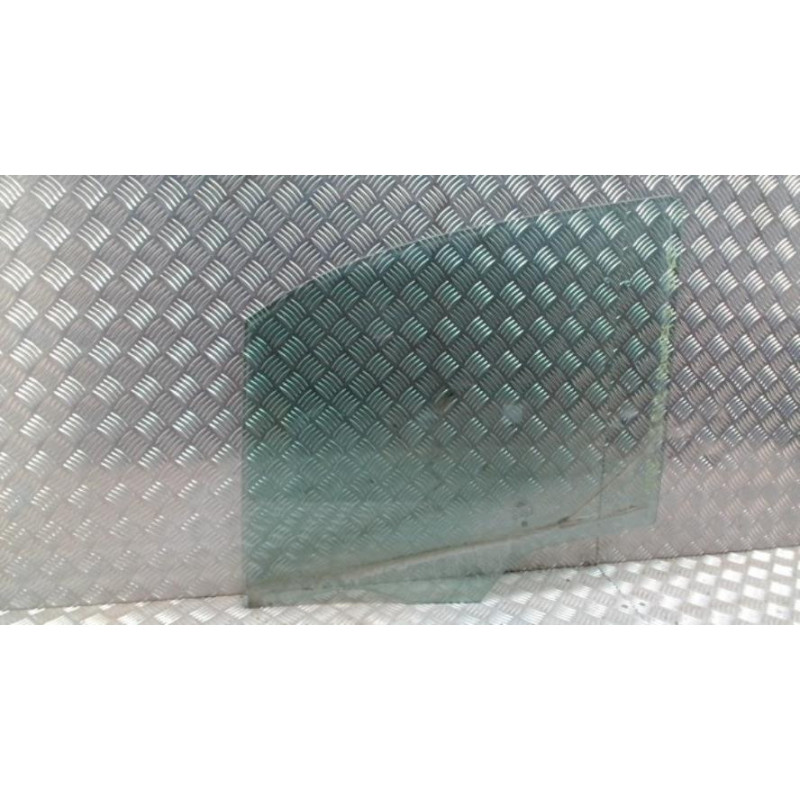 Vitre avant gauche FORD TRANSIT CONNECT 2 PHASE 1 d’occasion