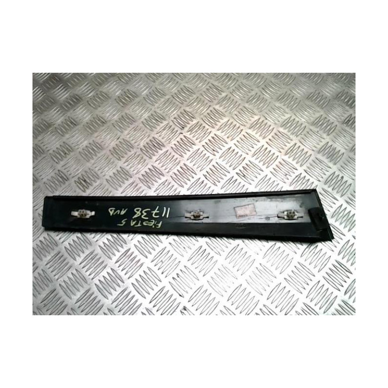 Baguette de porte avant droite FORD FIESTA 5 PHASE 2 d’occasion