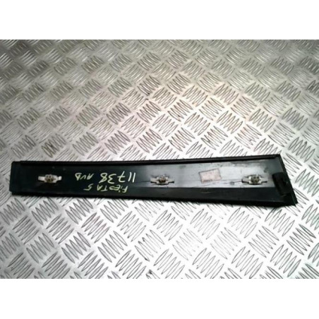 Baguette de porte avant droite FORD FIESTA 5 PHASE 2 d’occasion