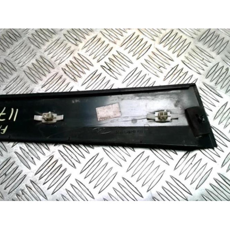 Baguette de porte avant droite FORD FIESTA 5 PHASE 2 d’occasion
