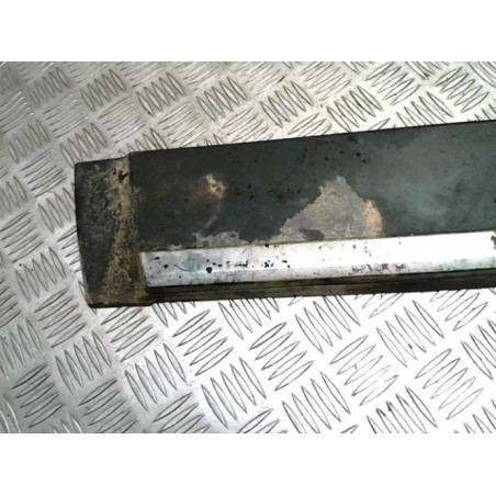 Baguette de porte arriere gauche  TOYOTA URBAN CRUISER d’occasion