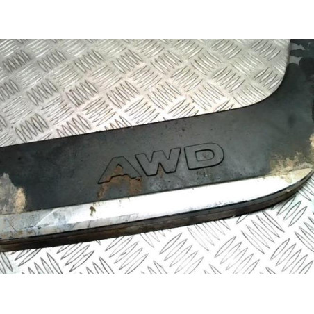 Baguette de porte arriere gauche  TOYOTA URBAN CRUISER d’occasion