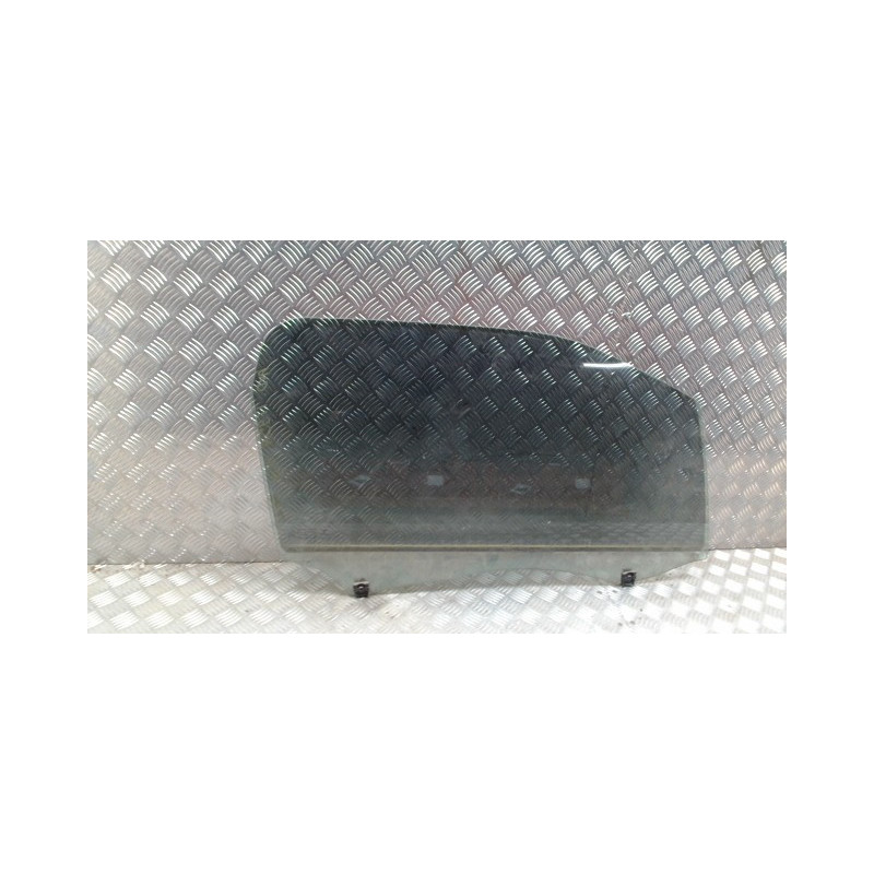 Vitre avant droit CITROEN DS3 PHASE 2 d’occasion