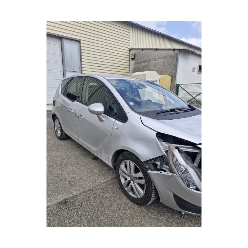 Feu de pare choc arriere droit OPEL MERIVA B PHASE 1 d’occasion