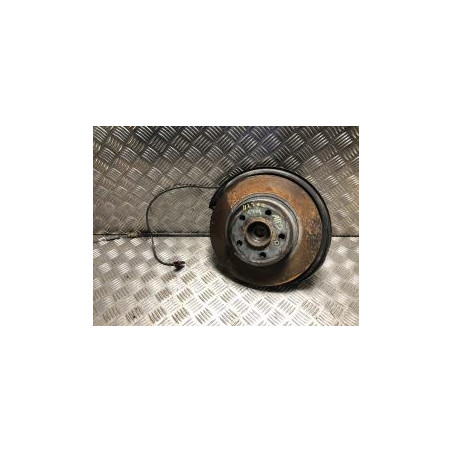 Fusee arriere droit MERCEDES CLASSE C 204 PHASE 1 d’occasion