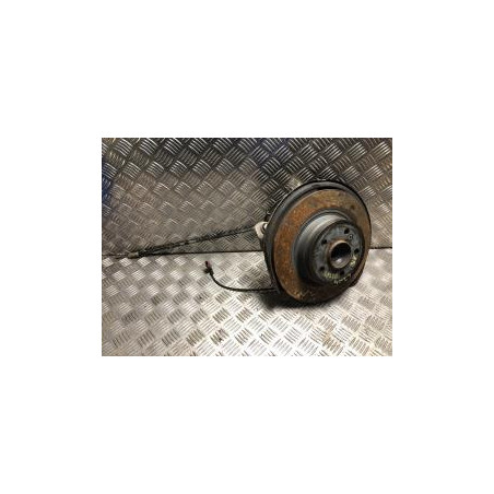 Fusee arriere gauche MERCEDES CLASSE C 204 PHASE 1 d’occasion