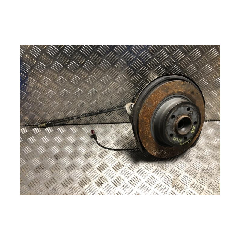 Fusee arriere gauche MERCEDES CLASSE C 204 PHASE 1 d’occasion