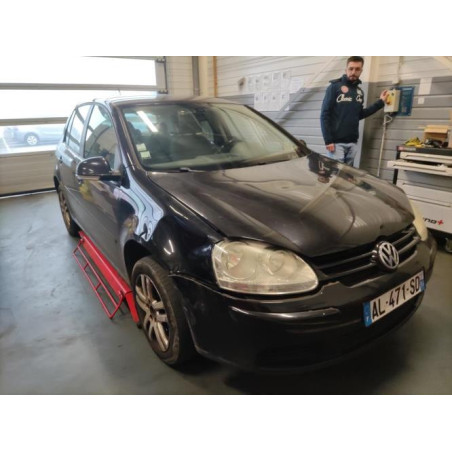 Porte fusible VOLKSWAGEN GOLF 5 d’occasion