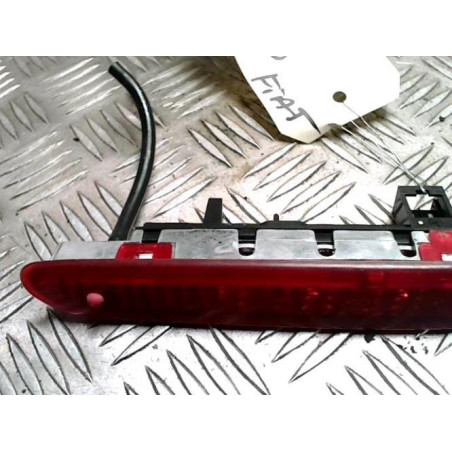 Feu arriere stop central FIAT GRANDE PUNTO d’occasion