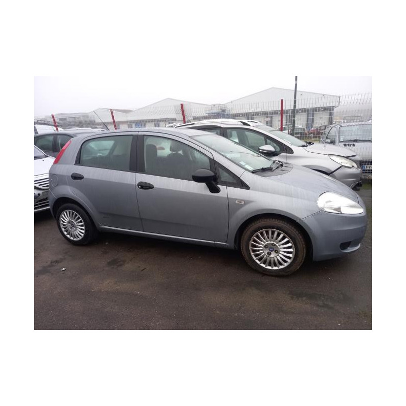 Verin de coffre FIAT GRANDE PUNTO d’occasion