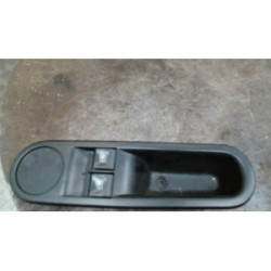 Interrupteur de leve vitre avant gauche RENAULT TWINGO 3 PHASE 1 d’occasion