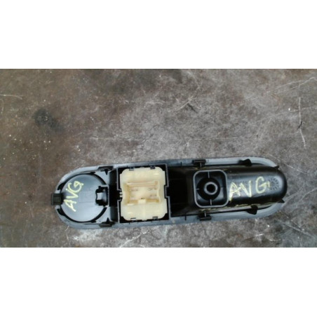 Interrupteur de leve vitre avant gauche RENAULT TWINGO 3 PHASE 1 d’occasion