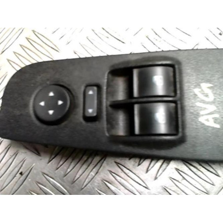 Interrupteur de leve vitre avant gauche FIAT GRANDE PUNTO d’occasion