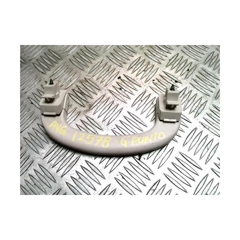 Poignee de maintien avant gauche FIAT GRANDE PUNTO d’occasion