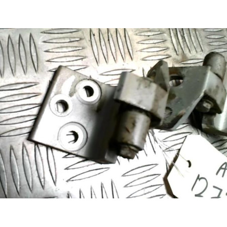 Charniere de porte avant gauche CITROEN BERLINGO 1 PHASE 2 d’occasion