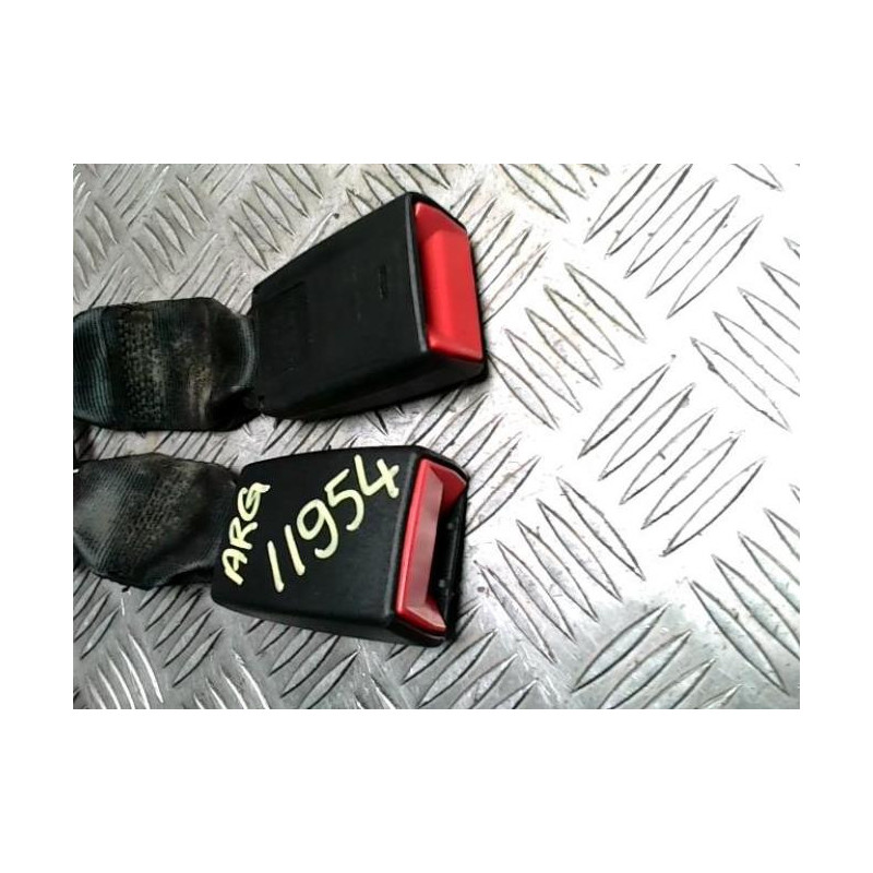 Attache ceinture arriere gauche CITROEN DS3 PHASE 2 d’occasion