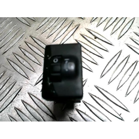 Commande de reglage hauteur de phare TOYOTA URBAN CRUISER d’occasion