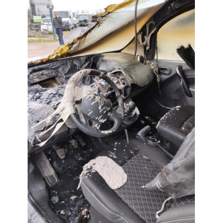 Crosse arriere droit RENAULT KANGOO 2 PHASE 2 d’occasion
