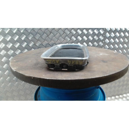 Grille de calandre droite BMW SERIE 3 E36 COMPACT d’occasion