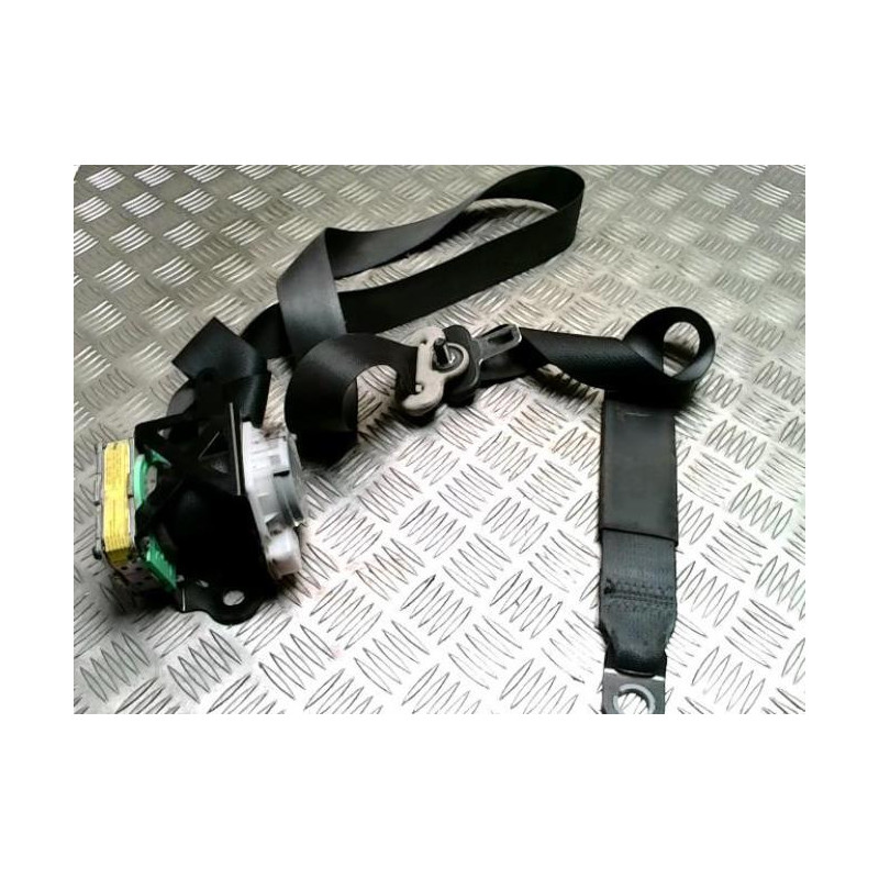 Ceinture avant gauche TOYOTA URBAN CRUISER d’occasion