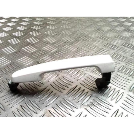 Poignee porte arriere droit TOYOTA URBAN CRUISER d’occasion