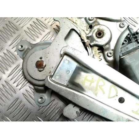 Leve vitre electrique arriere droit TOYOTA URBAN CRUISER d’occasion