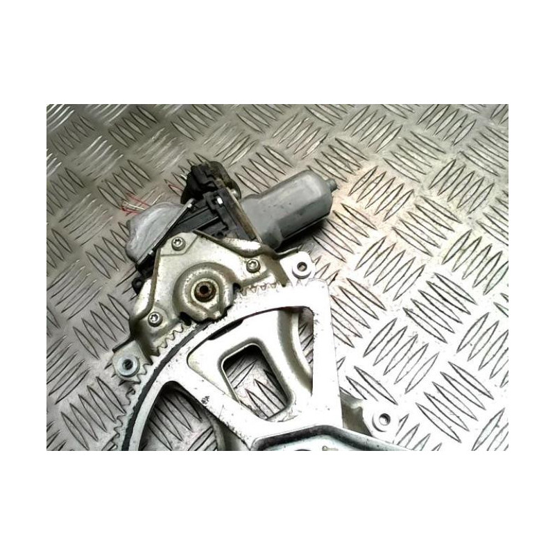 Leve vitre electrique avant gauche TOYOTA URBAN CRUISER d’occasion