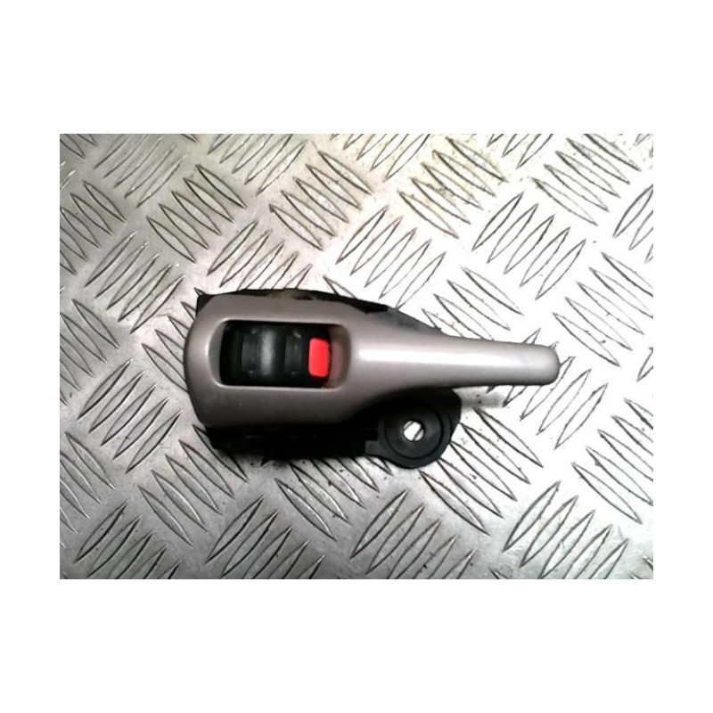 Poignee interieur avant gauche TOYOTA URBAN CRUISER d’occasion