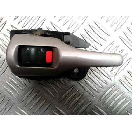 Poignee interieur avant gauche TOYOTA URBAN CRUISER d’occasion