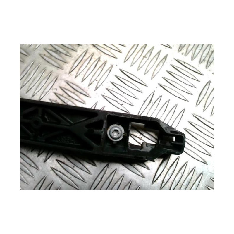 Support poignee porte arriere droite TOYOTA URBAN CRUISER d’occasion