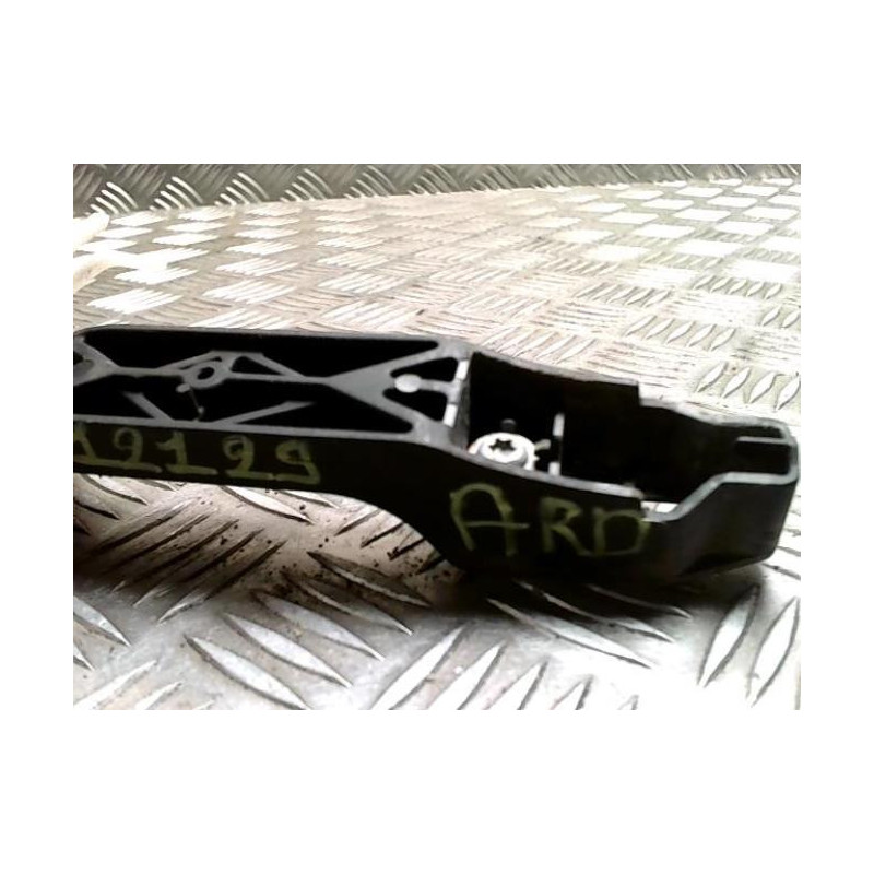 Support poignee porte arriere droite TOYOTA URBAN CRUISER d’occasion
