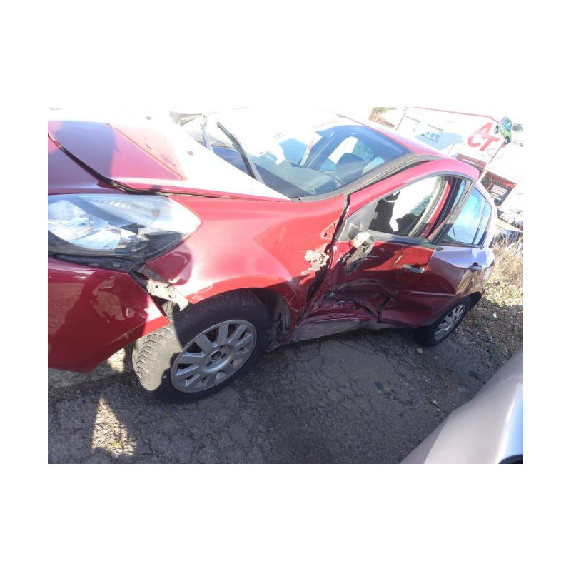 Feu arriere stop central RENAULT CLIO 3 PHASE 1 d’occasion