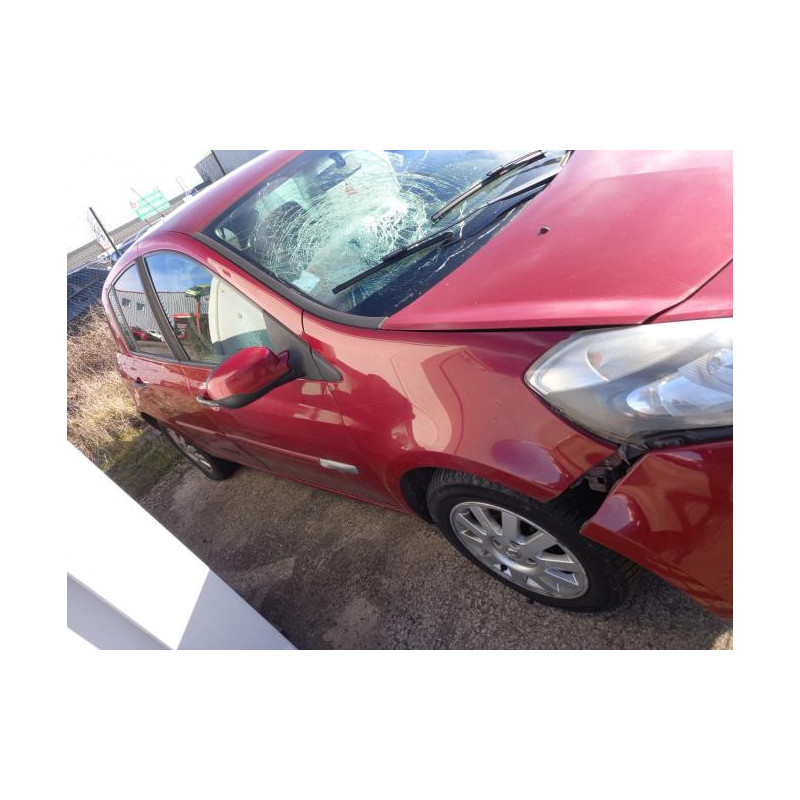 Feu arriere stop central RENAULT CLIO 3 PHASE 1 d’occasion