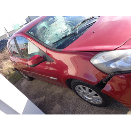Feu arriere stop central RENAULT CLIO 3 PHASE 1 d’occasion