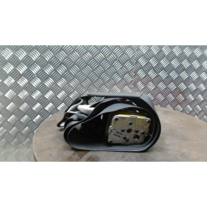 Ceinture avant droit TOYOTA URBAN CRUISER d’occasion