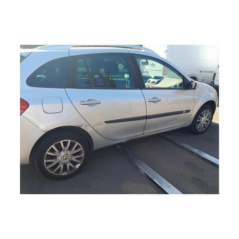 Durite RENAULT CLIO 3 PHASE 1 BREAK d’occasion